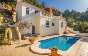  Holiday home Costa Esmeralda  Альтев Ла Велла